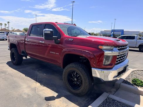 Used 2020 Chevrolet Silverado 2500 LTZ w/ LTZ Premium Package AWD/4WD image 4