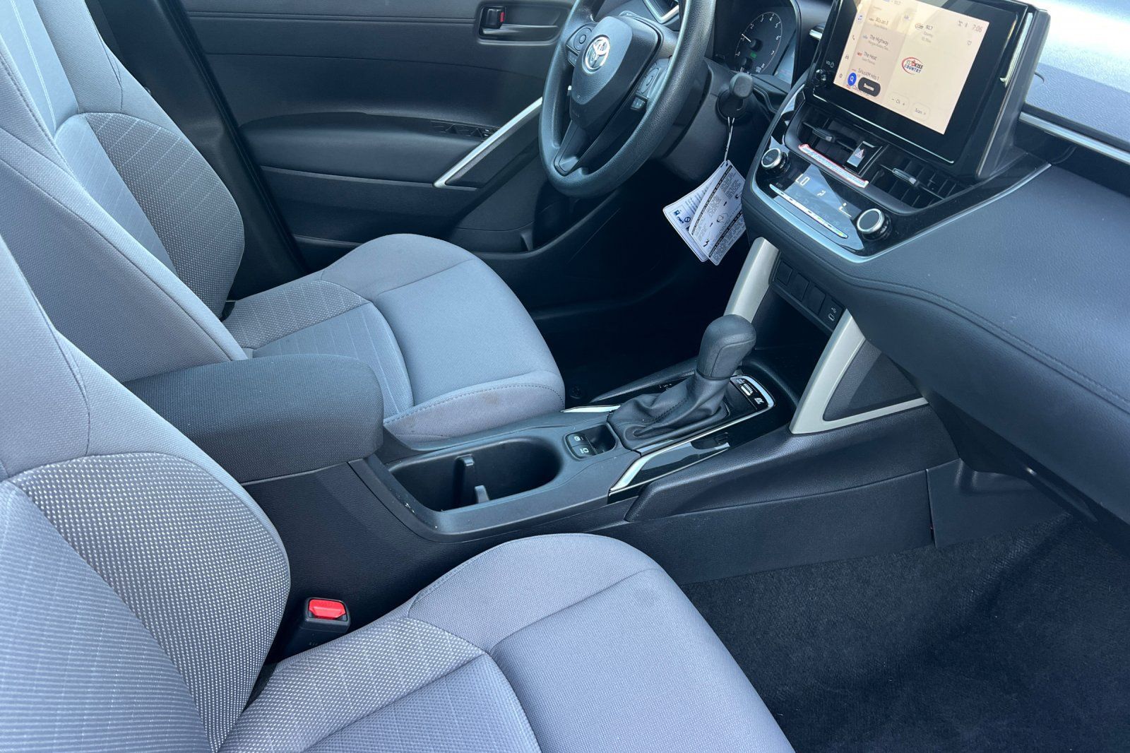 Certified 2025 Toyota Corolla Cross AWD Hybrid image 16