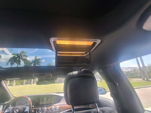 Used 2015 Mercedes-Benz S 550 Sedan image 28