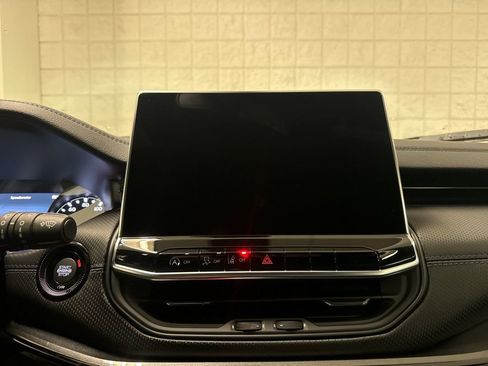 New 2026 Jeep Compass Latitude image 27