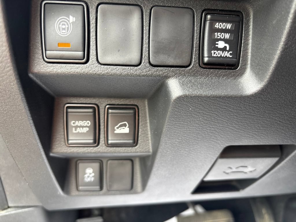 Used 2022 Nissan Frontier SV AWD/4WD image 15