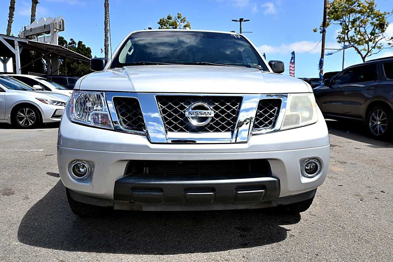 Used 2016 Nissan Frontier SV RWD image 2