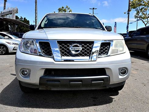 Used 2016 Nissan Frontier SV RWD image 2