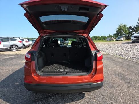 Used 2020 Chevrolet Equinox LS w/ LS Convenience Package AWD/4WD image 37