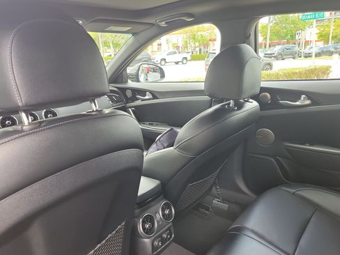 Used 2022 Kia Stinger GT-Line w/ Sun & Sound Package RWD image 13