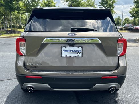 Used 2021 Ford Explorer Limited w/ Equipment Group 301A RWD image 8