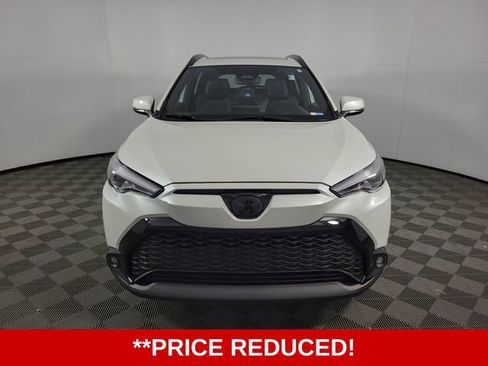 Used 2024 Toyota Corolla Cross XSE image 2