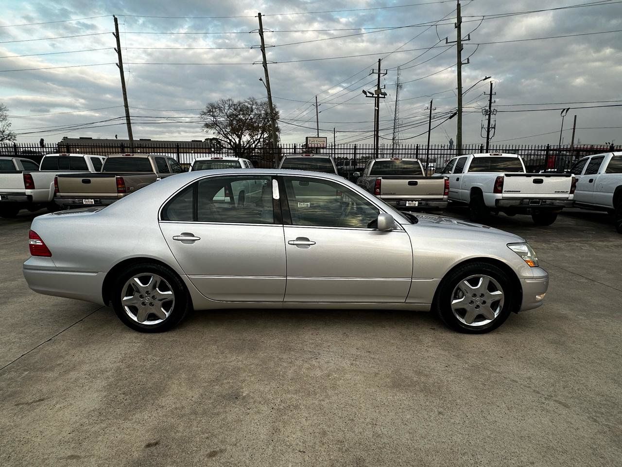 Used 2004 Lexus LS 430 RWD image 6