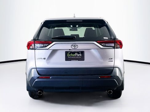 Used 2024 Toyota RAV4 LE AWD/4WD image 7