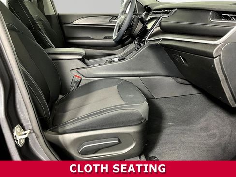 Used 2023 Jeep Grand Cherokee L Laredo AWD/4WD image 28