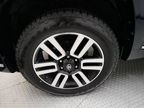 Used 2016 Toyota 4Runner Limited AWD/4WD image 28