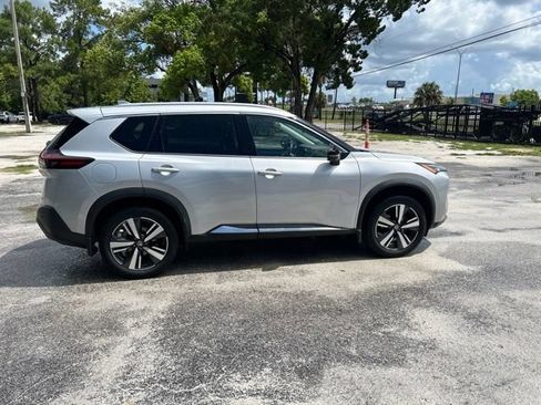 Used 2021 Nissan Rogue SL AWD/4WD image 18