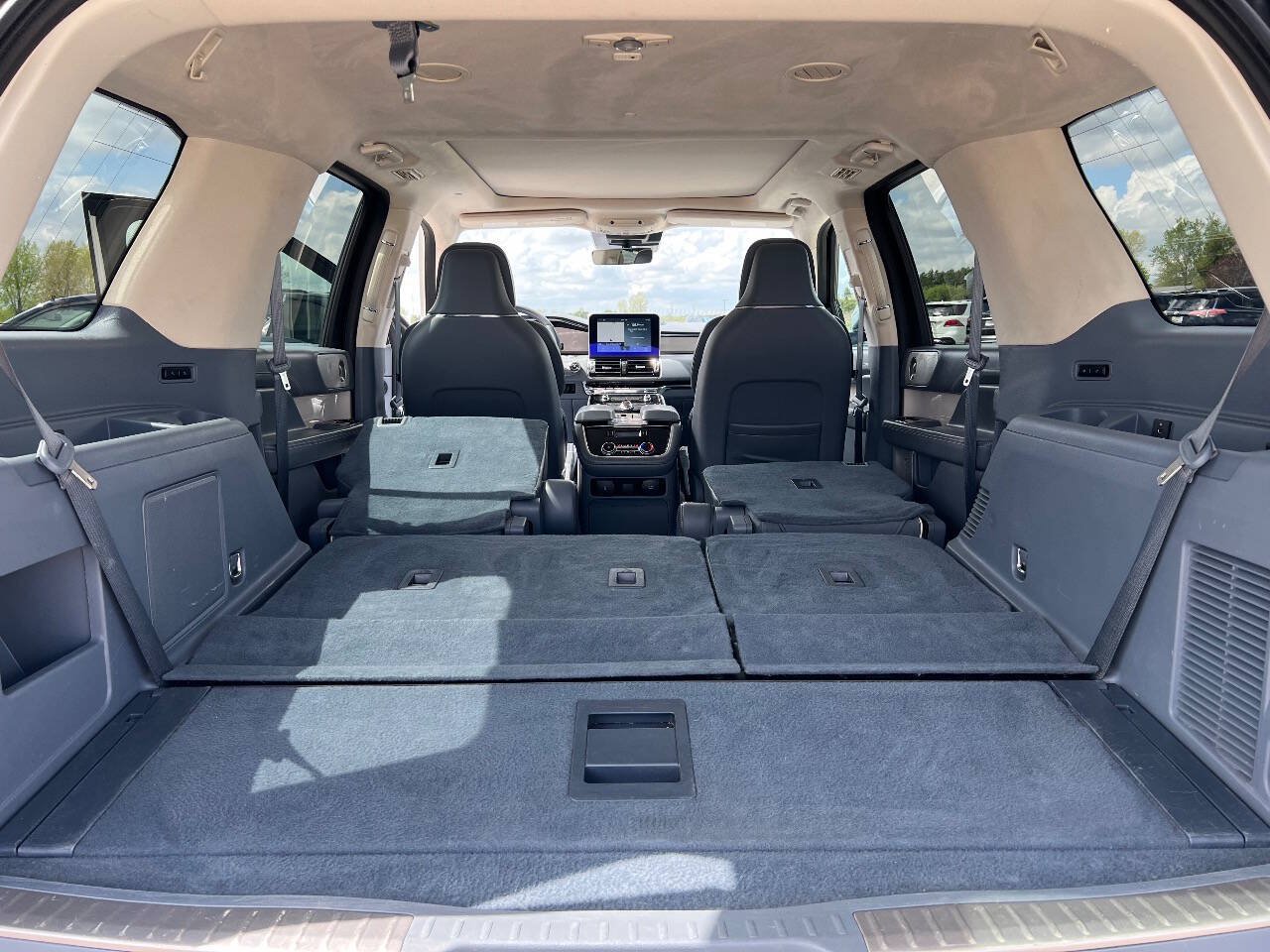 Used 2020 Lincoln Navigator Black Label w/ Cargo Convenience Package AWD/4WD image 30