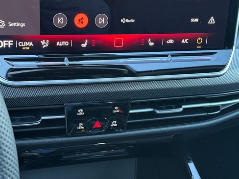 New 2026 Volkswagen GTI SE image 19