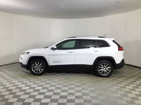 Used 2018 Jeep Cherokee Limited image 4