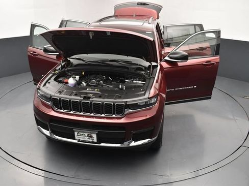Used 2025 Jeep Grand Cherokee L Limited w/ Trailer Tow Package AWD/4WD image 26