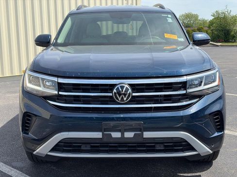 Used 2023 Volkswagen Atlas SE image 2