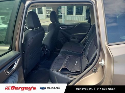 Used 2024 Subaru Forester Premium AWD/4WD image 10