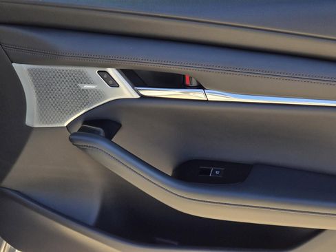 New 2026 MAZDA MAZDA3 2.5 S Hatchback w/ Premium Pkg image 7