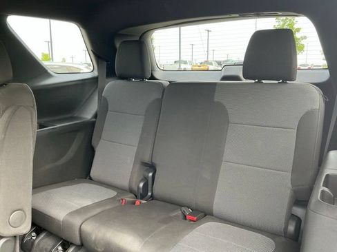 Used 2023 Chevrolet Traverse LT FWD image 34