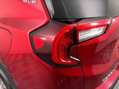 Used 2024 GMC Terrain SLE FWD image 16