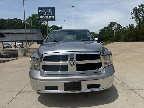 Used 2019 RAM 1500 Classic SLT AWD/4WD image 4