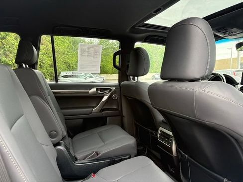 Used 2023 Lexus GX 460 Premium AWD/4WD image 16