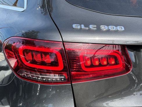 Used 2022 Mercedes-Benz GLC 300 image 27