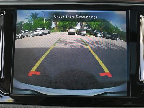 Used 2020 Chrysler Pacifica Limited image 33