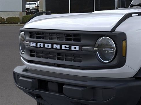 New 2025 Ford Bronco 4-Door image 19