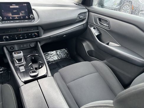 Used 2024 Nissan Rogue S image 24