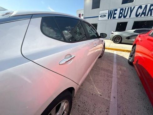 Used 2012 Kia Optima EX FWD image 19