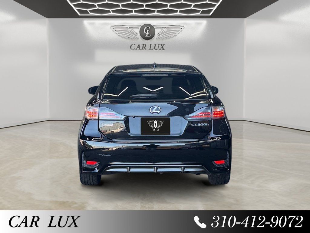 Used 2017 Lexus CT 200h w/ Navigation System Package FWD image 4