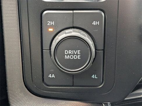 Used 2023 Ford F150 Platinum image 27