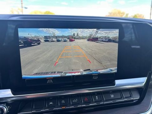 Used 2025 GMC Sierra 1500 SLT AWD/4WD image 22