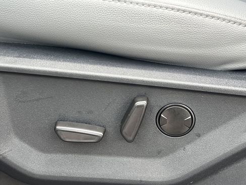 New 2025 Ford F150 Lightning Flash image 20