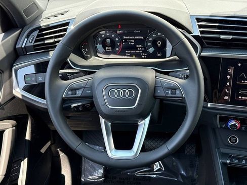 Certified 2025 Audi Q3 2.0T Premium w/ Convenience Package AWD/4WD image 15