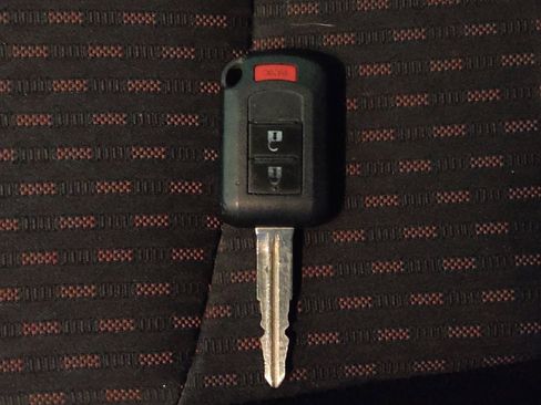 Used 2017 Mitsubishi Outlander Sport ES image 32