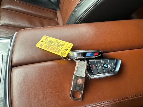 Used 2022 BMW 840i xDrive Convertible w/ Comfort Seating Package image 8