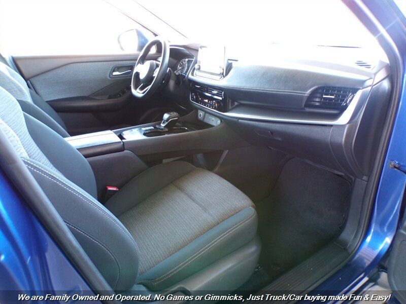 Used 2021 Nissan Rogue SV FWD image 30