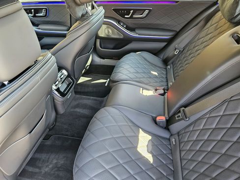 Used 2025 Mercedes-Benz S 580 4MATIC Sedan image 25