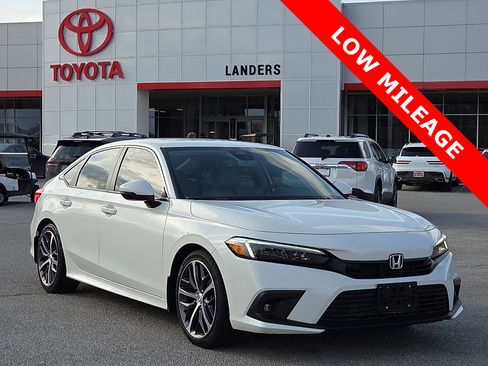 Used 2024 Honda Civic Touring image 1