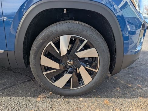 New 2025 Volkswagen Atlas Cross Sport SEL image 25