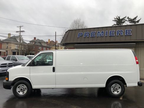 Used 2015 GMC Savana 2500 G2500 image 2