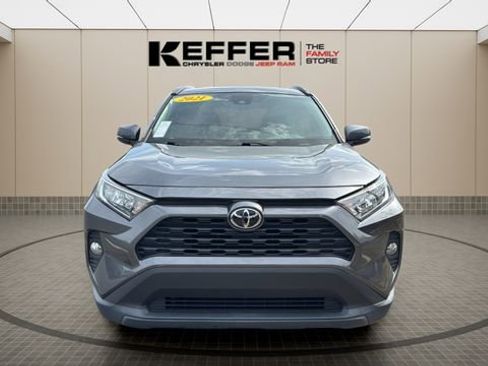 Used 2021 Toyota RAV4 XLE FWD image 8