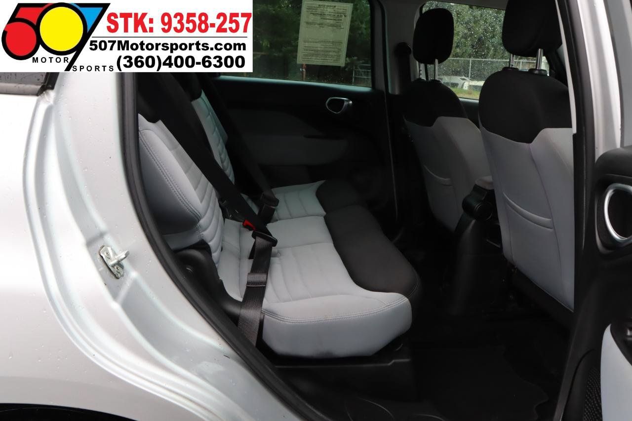 Used 2014 FIAT 500L Easy w/ Popular Equipment Group FWD image 15