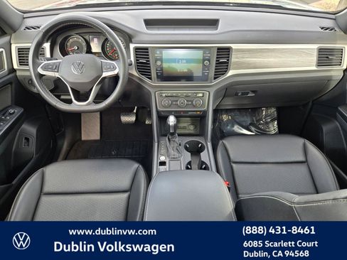 Used 2021 Volkswagen Atlas Cross Sport SE w/ Panoramic Sunroof Package image 12