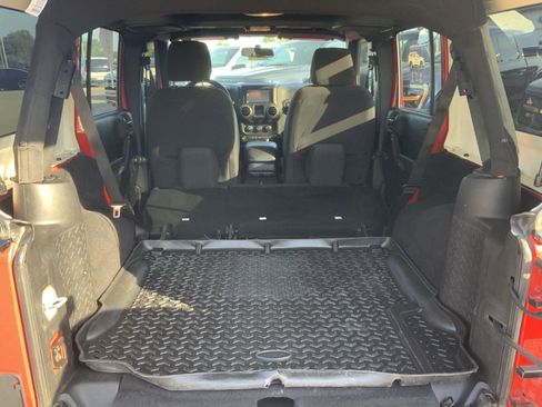 Used 2015 Jeep Wrangler Unlimited Sport w/ Connectivity Group AWD/4WD image 9