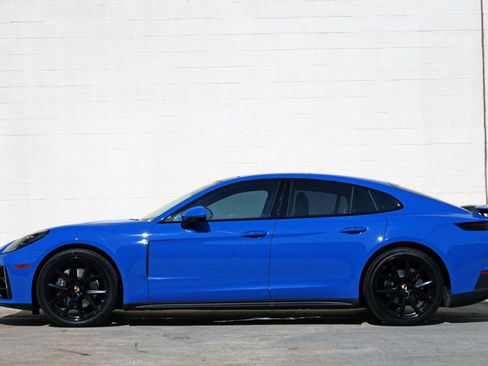 Used 2025 Porsche Panamera w/ Premium Package RWD image 9