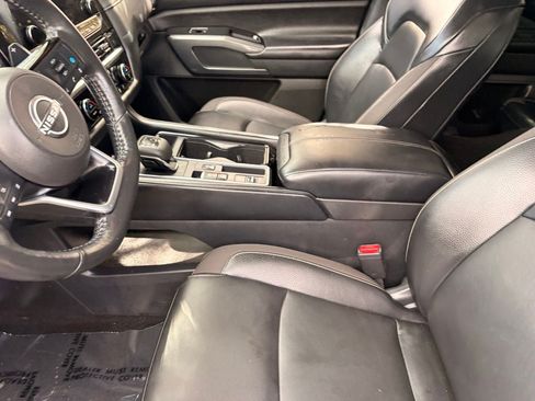 Used 2022 Nissan Pathfinder SL w/ SL Premium Package FWD image 19